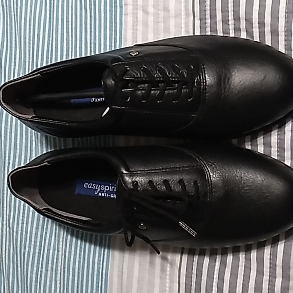 Easy Spirit anti-gravity classic black shoes size 8 1/2